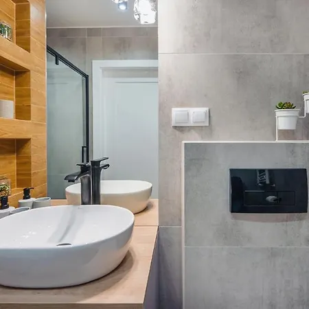Apartment Lux 17 F Perlowa Przystan- *